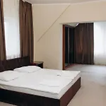 Eduard Hotel Oujhorod
