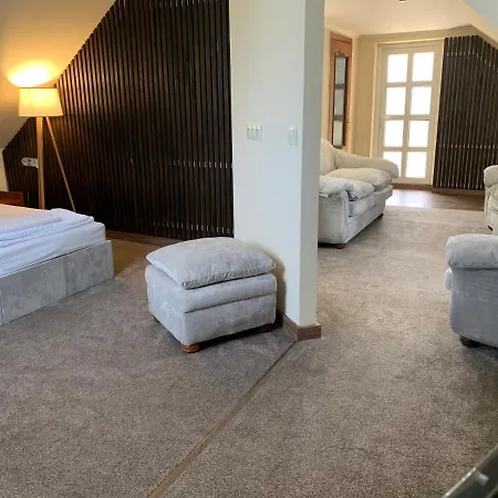 Hotel Eduard Uschhorod