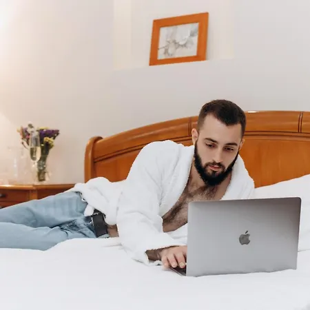 эдуард Отель Ужгород