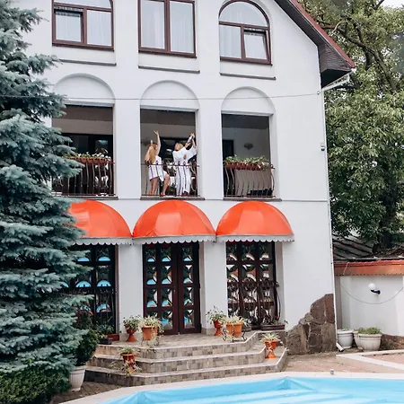 эдуард Отель