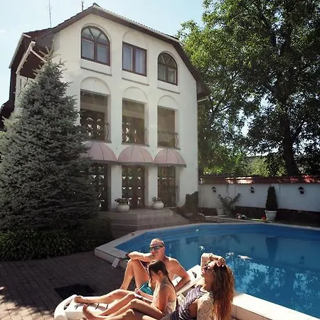 эдуард Отель 3*